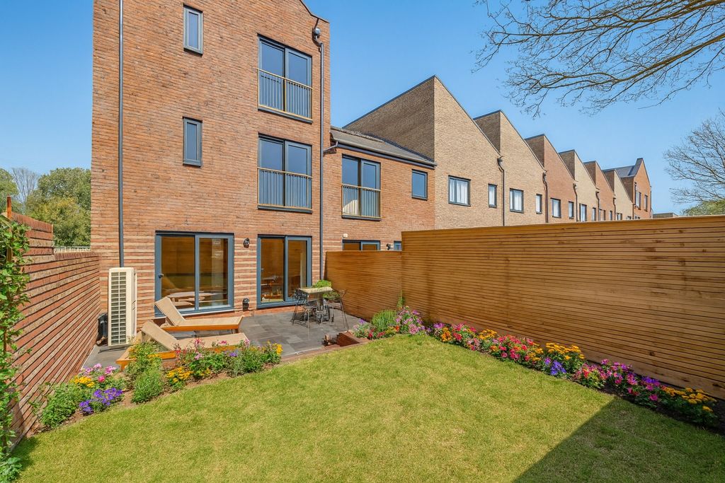 Additional image 4 of 3 bed terraced house for saleGoods Yard, Edenbridge TN8