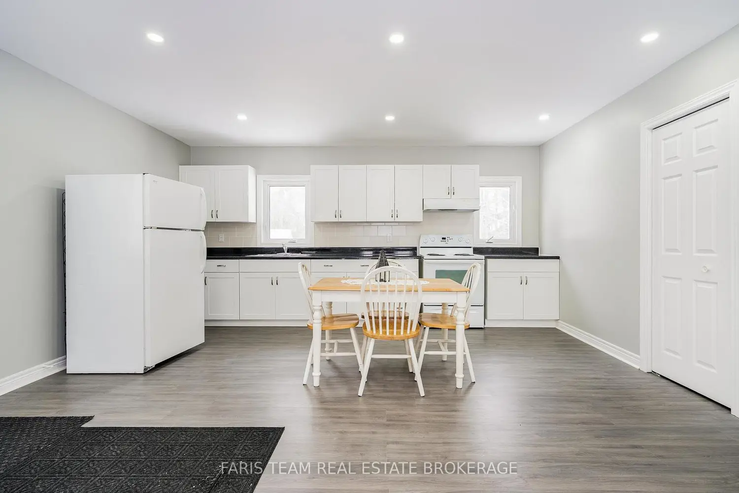 Additional image 3 of 3554 John Street