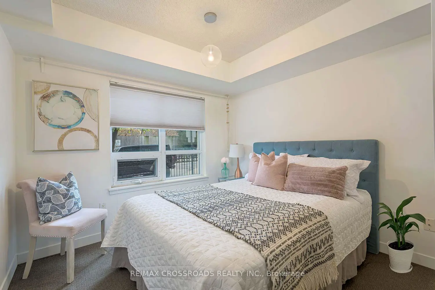 Additional image 19 of 812 Lansdowne Avenue 114