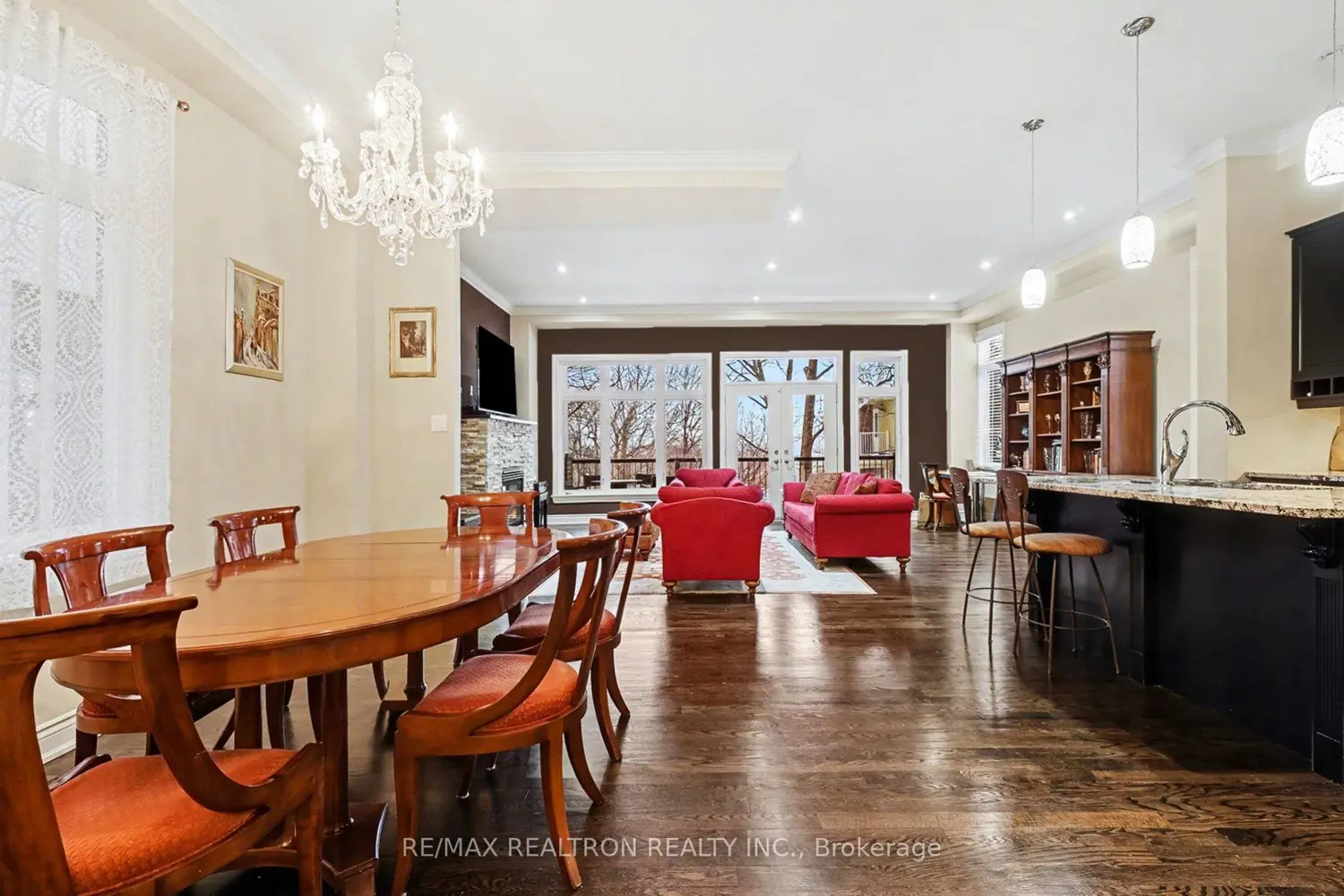 610 Besserer Street photo 2