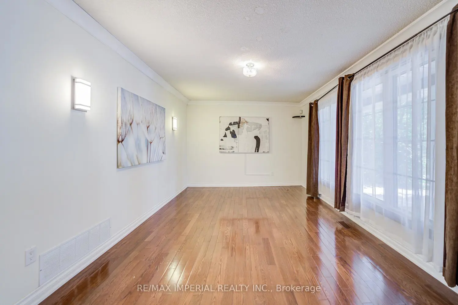 20 Blackforest Drive photo 5