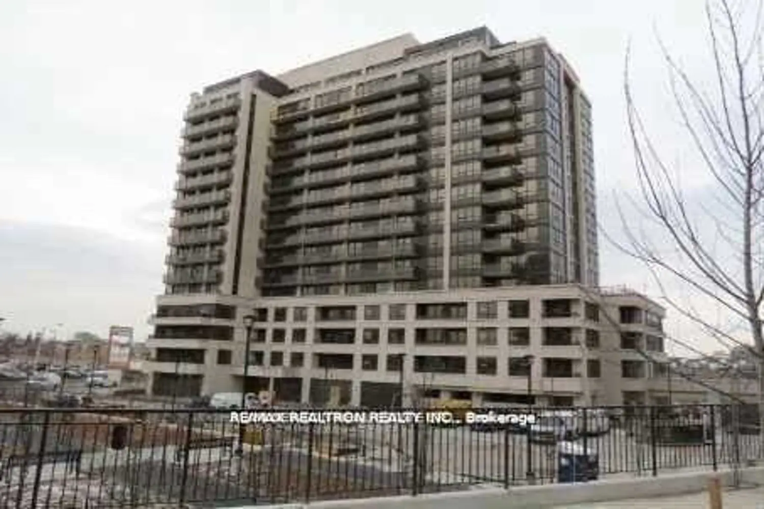 1 De Boers Drive 314