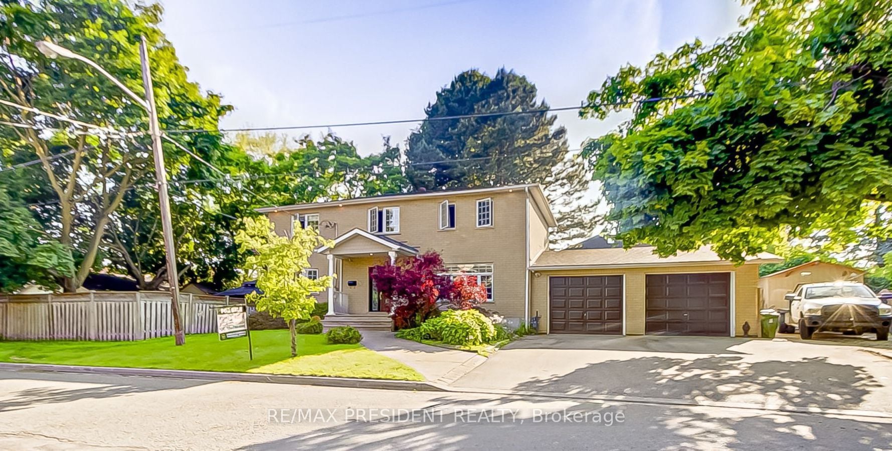 47 Harlow Crescent, Toronto, ON, M9V 2Y7