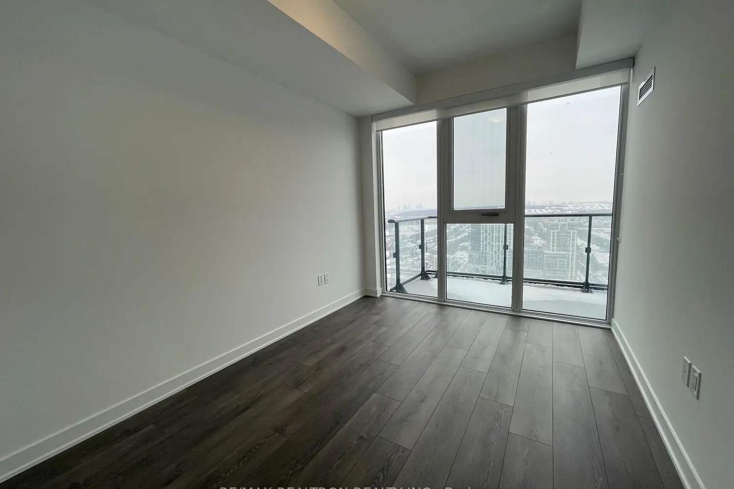 95 Oneida Crescent Lph12 photo 2