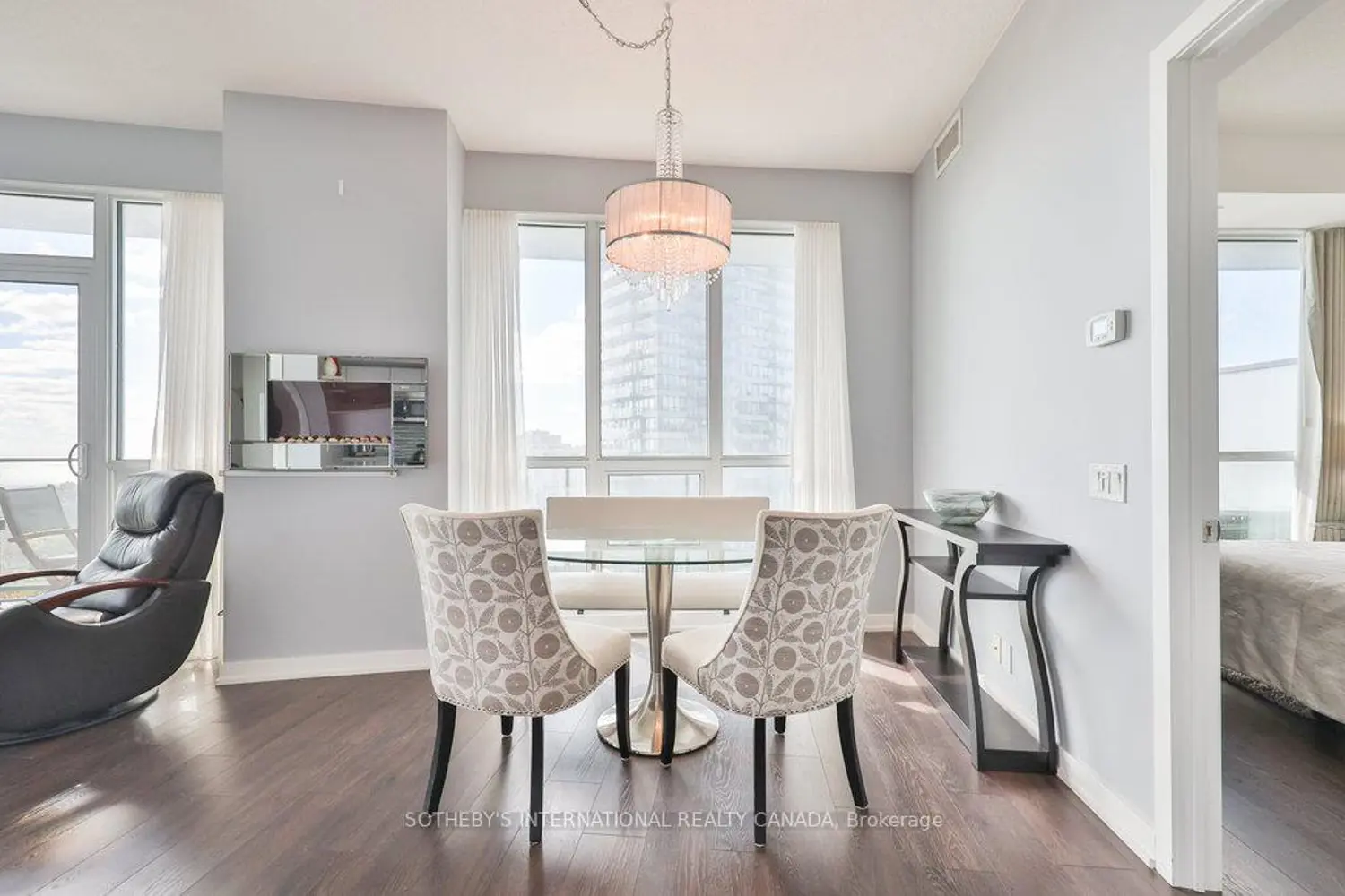 Additional image 6 of 2212 Lake Shore Boulevard 1803