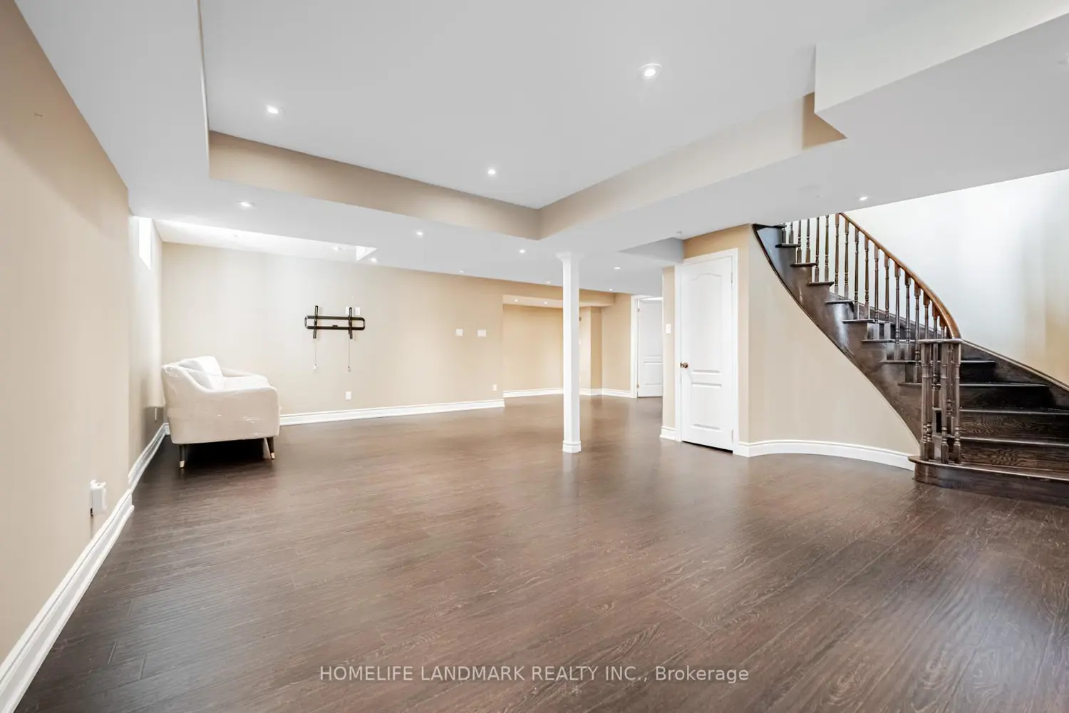 Additional image 11 of 2481 Whistling Springs Crescent