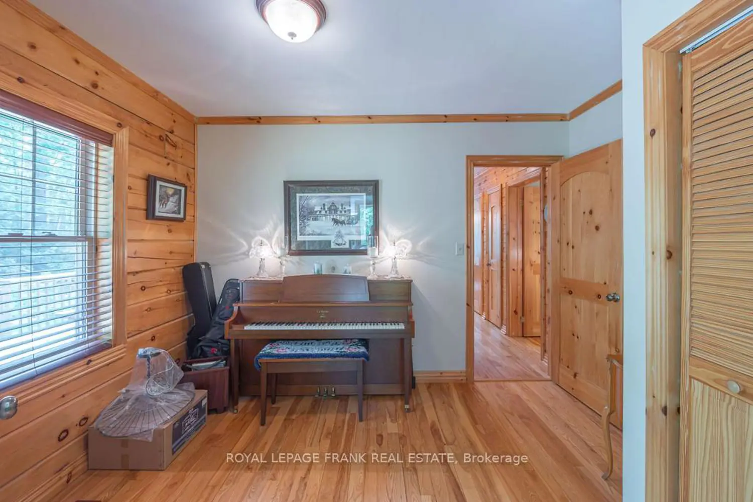 120 Sugarbush Crescent photo 5