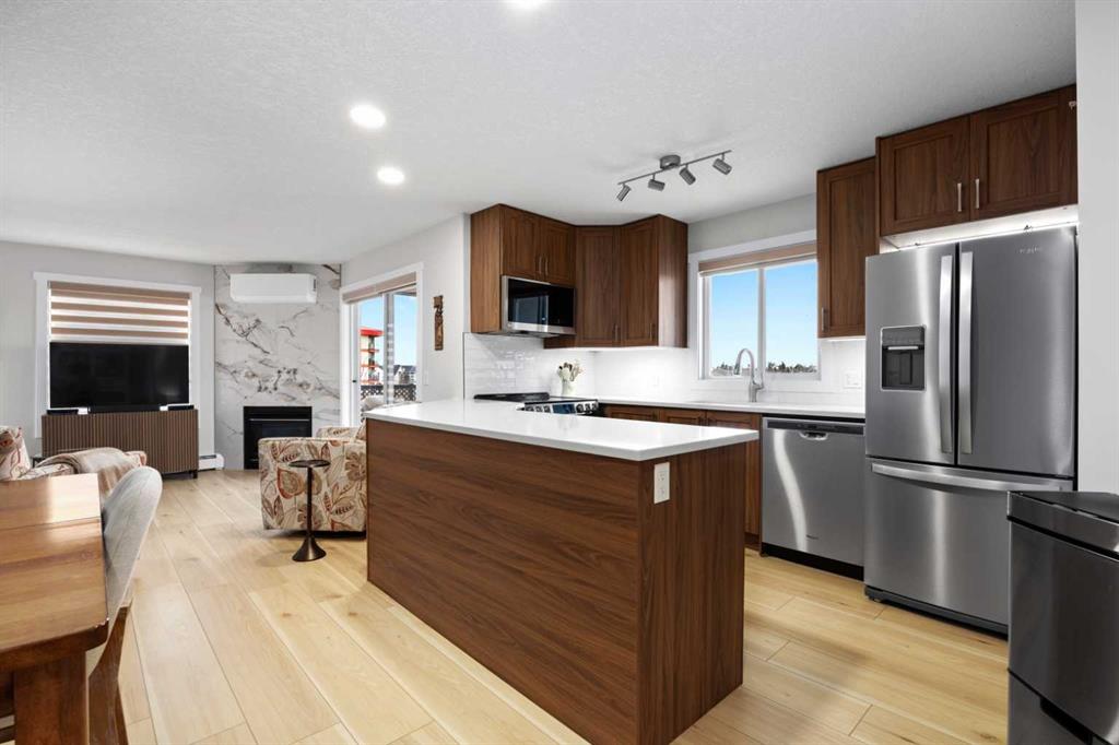 Additional image 2 of 8429-304 Mackenzie Way SW, Airdrie, AB, T4B 3H8
