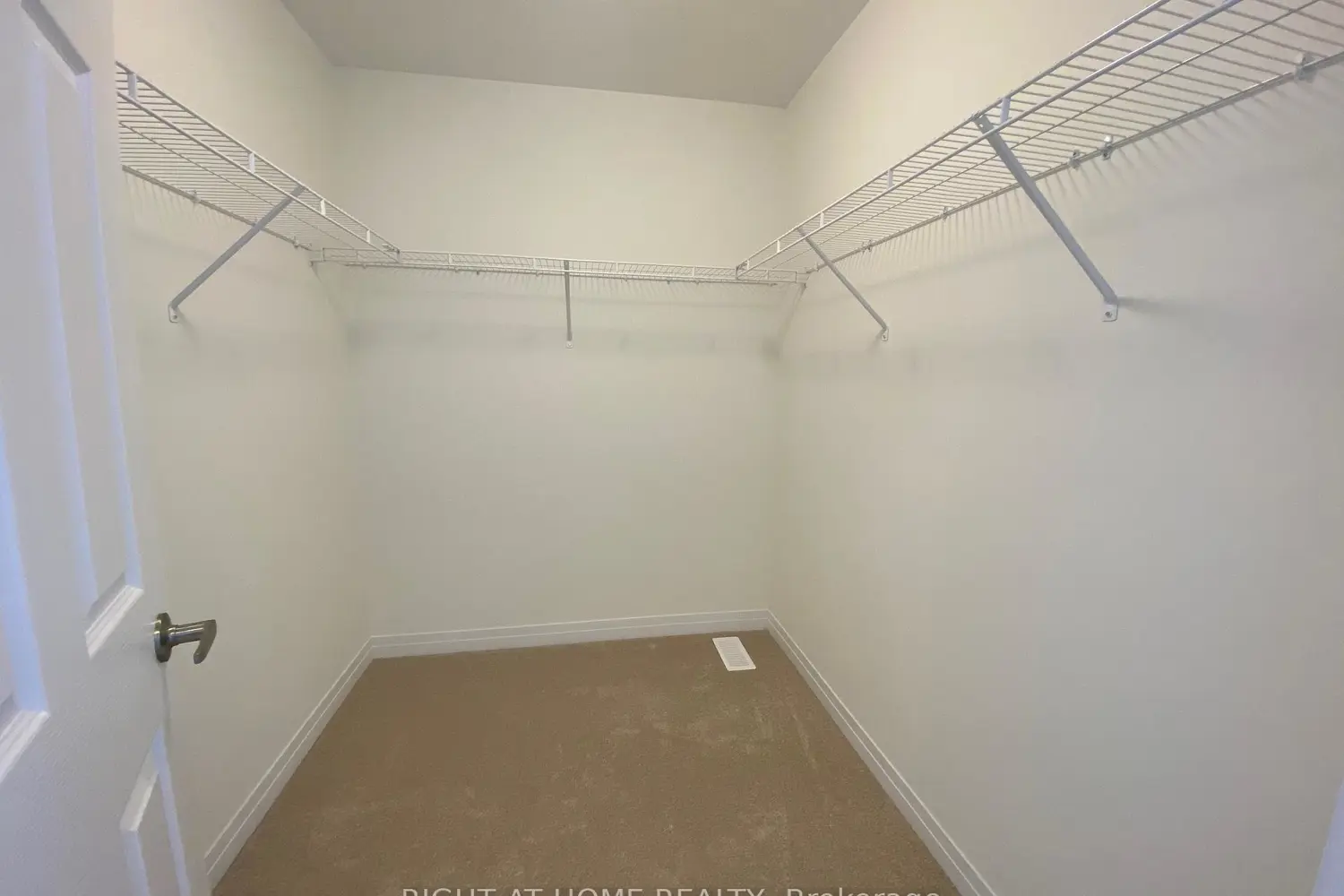 Additional image 9 of 74 Witteveen Drive