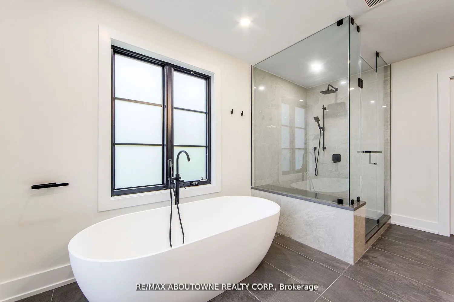 Additional image 14 of 1319 Greeneagle Drive