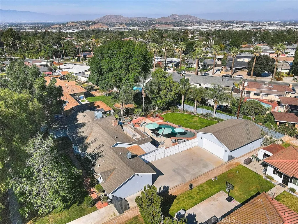 Additional image 6 of 1429 Garretson Ave, Corona, CA 92879