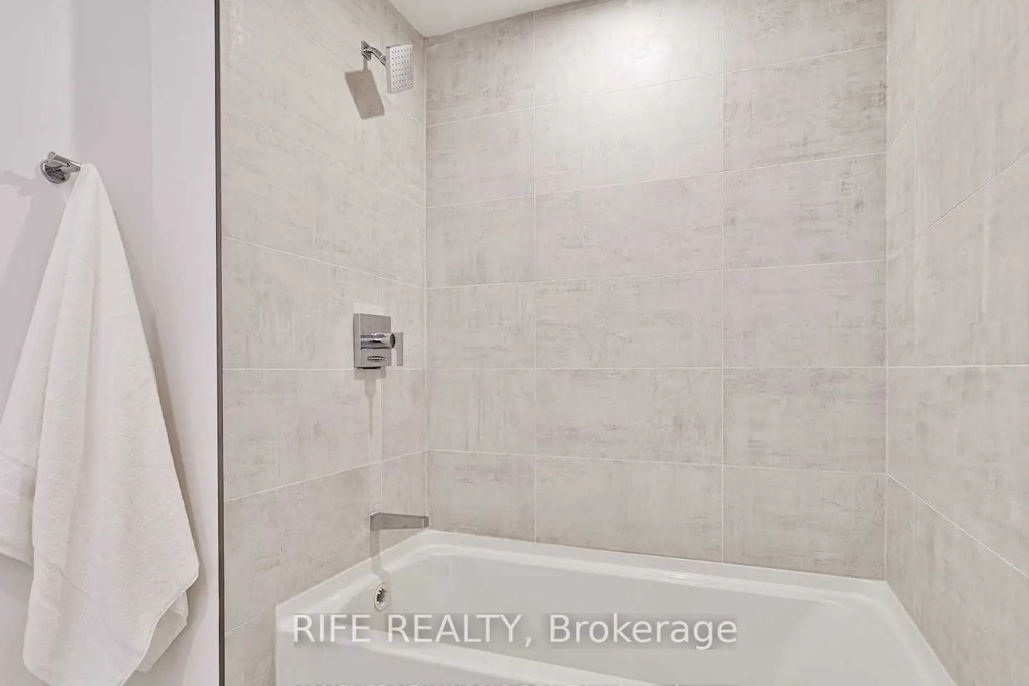 Additional image 3 of 15 Holmes Avenue 1504