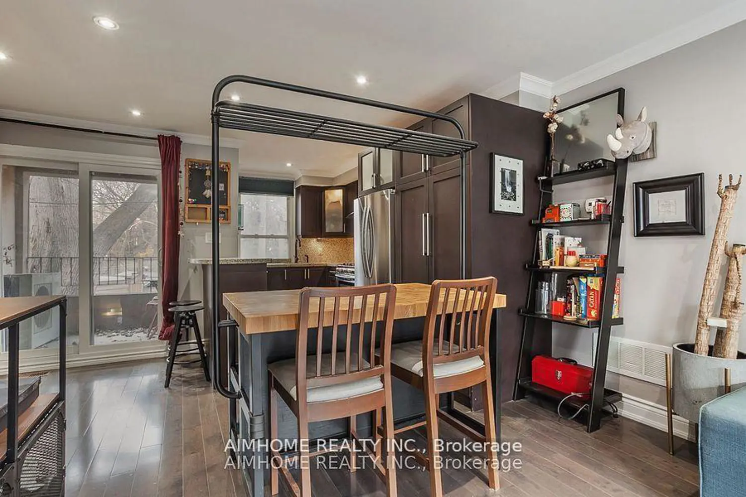 Additional image 10 of 360 R Dundas Street Th#2