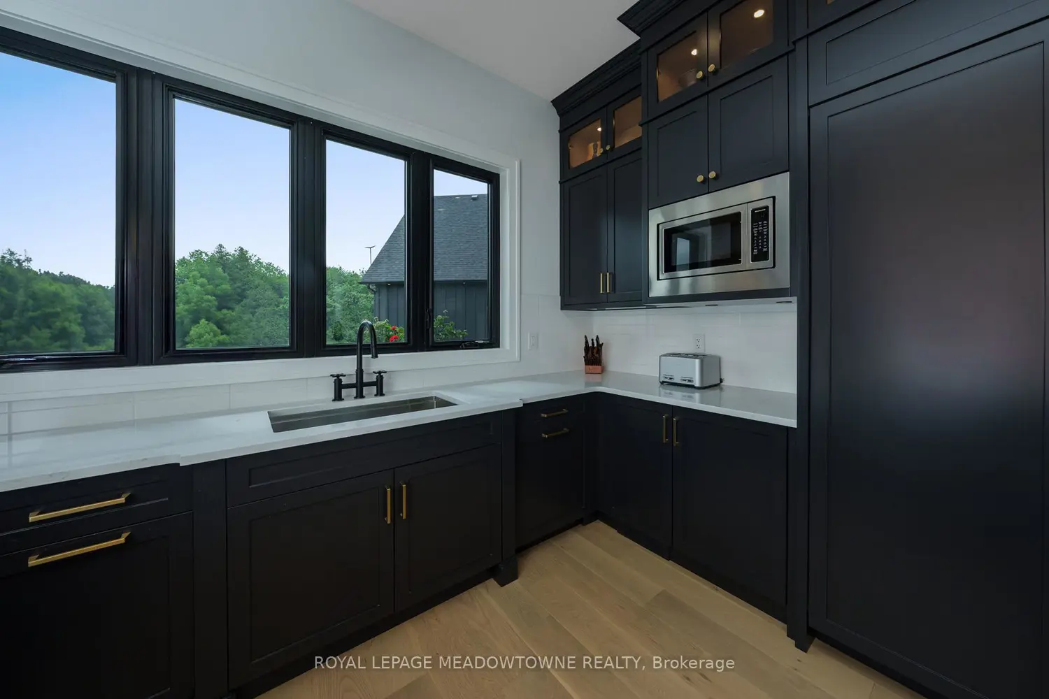 Additional image 5 of 6089 First Line