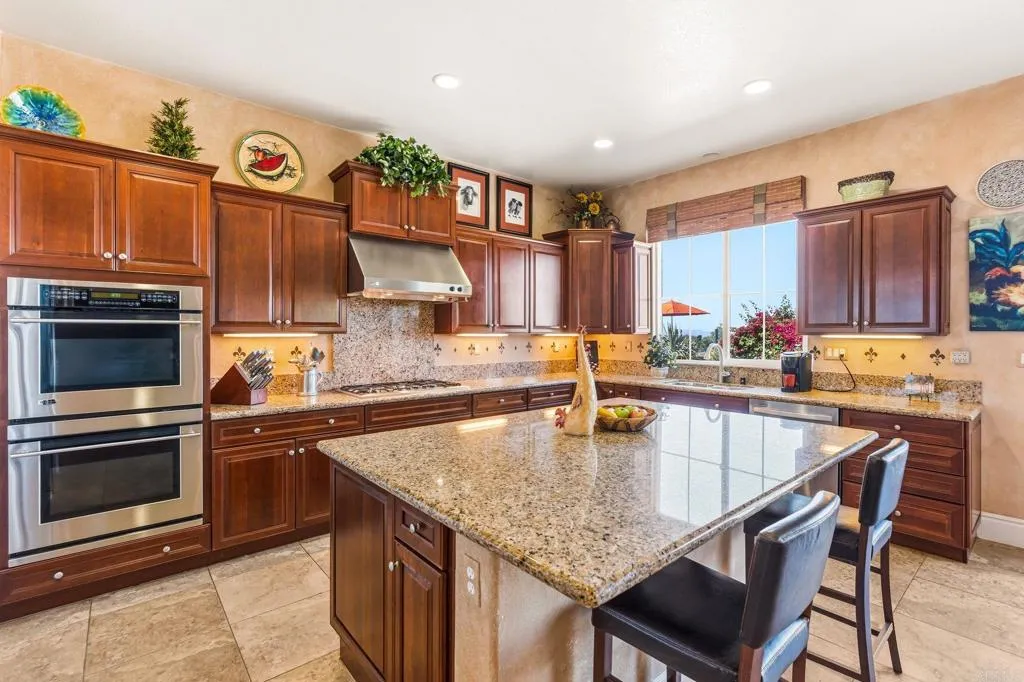 Additional image 11 of 7090 Corintia Street, Carlsbad, CA 92009