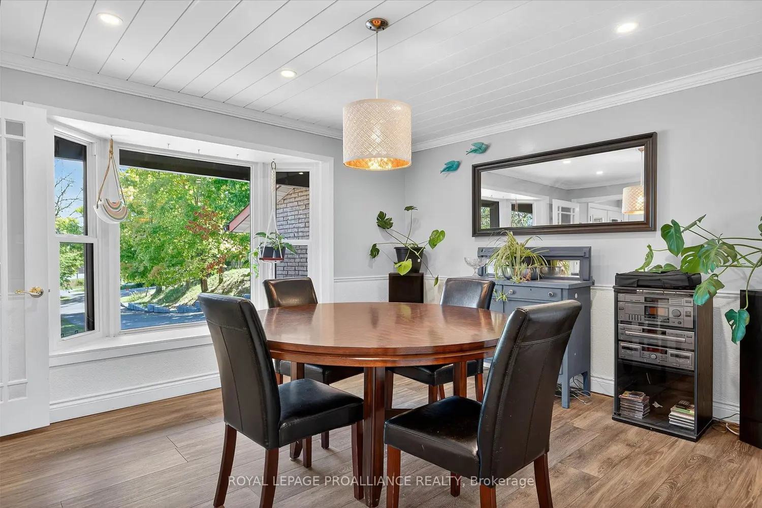 9 Leanne Avenue photo 2