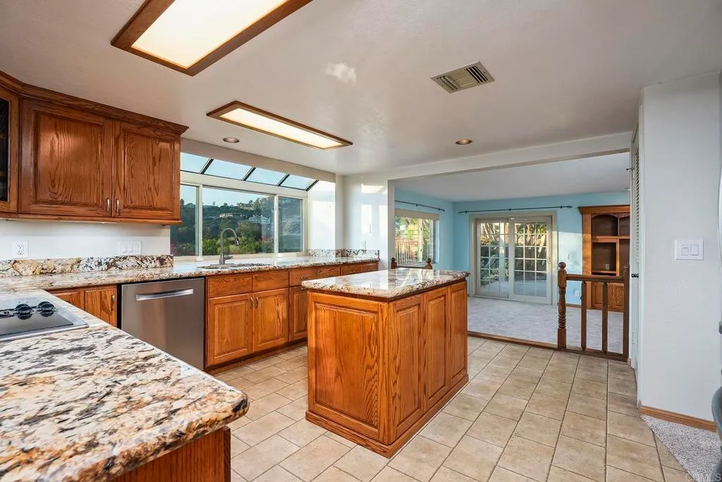 Additional image 80 of 9802 Lyncarol Dr, La Mesa, CA 91941