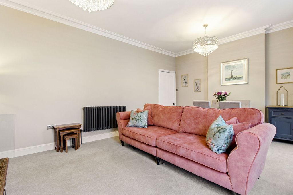 1 bed flat for saleThe Old Post Office, Bank Crescent, Ledbury HR8 photo 5