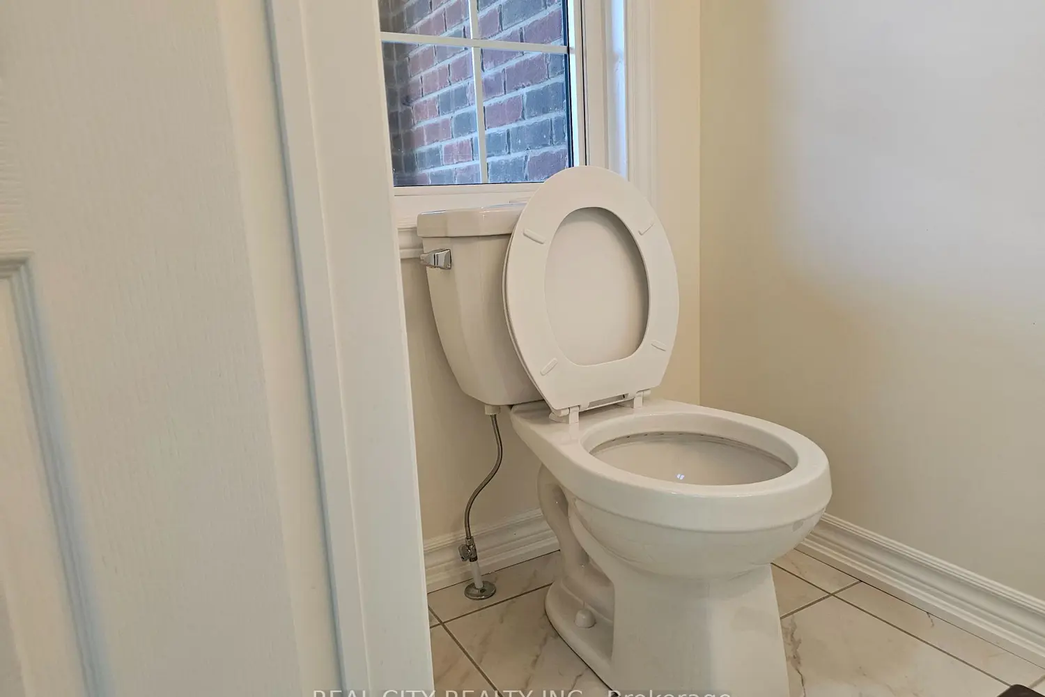 Additional image 5 of 5 Heather Fullerton Road