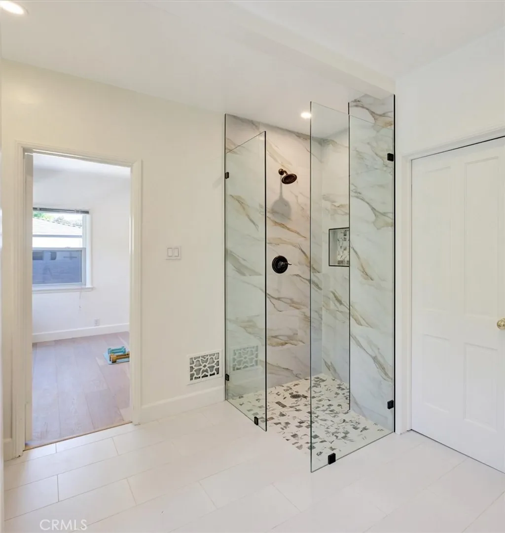 Additional image 16 of 250 S Berkeley Ave, Pasadena, CA 91107