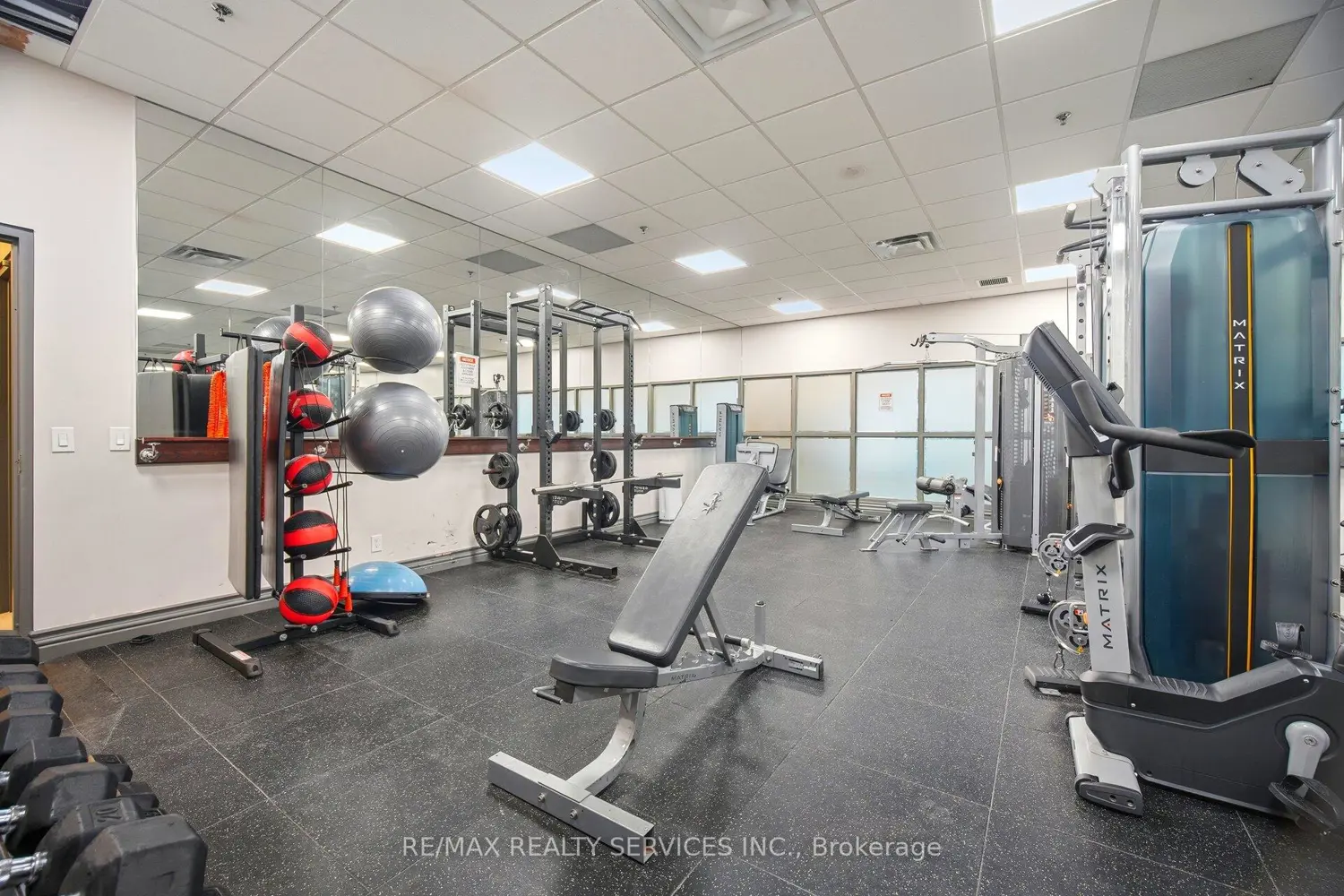 Additional image 17 of 335 Rathburn Road 909