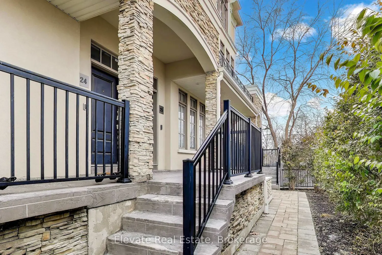 3083 Cawthra Road 24