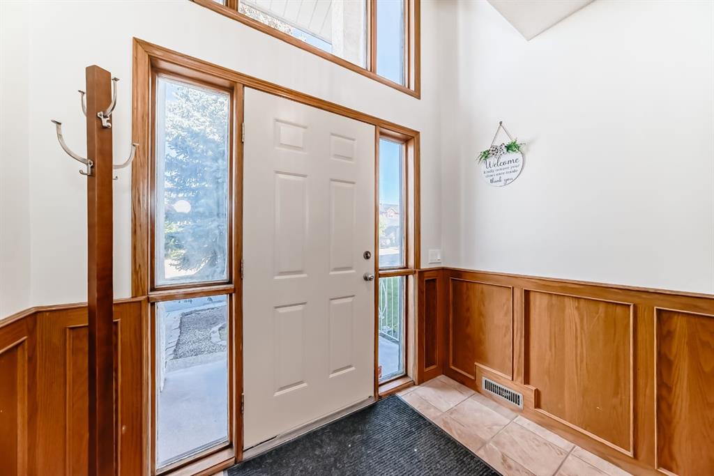 Additional image 4 of 142 Edgeview Road NW, Calgary, AB, T3A 4V1