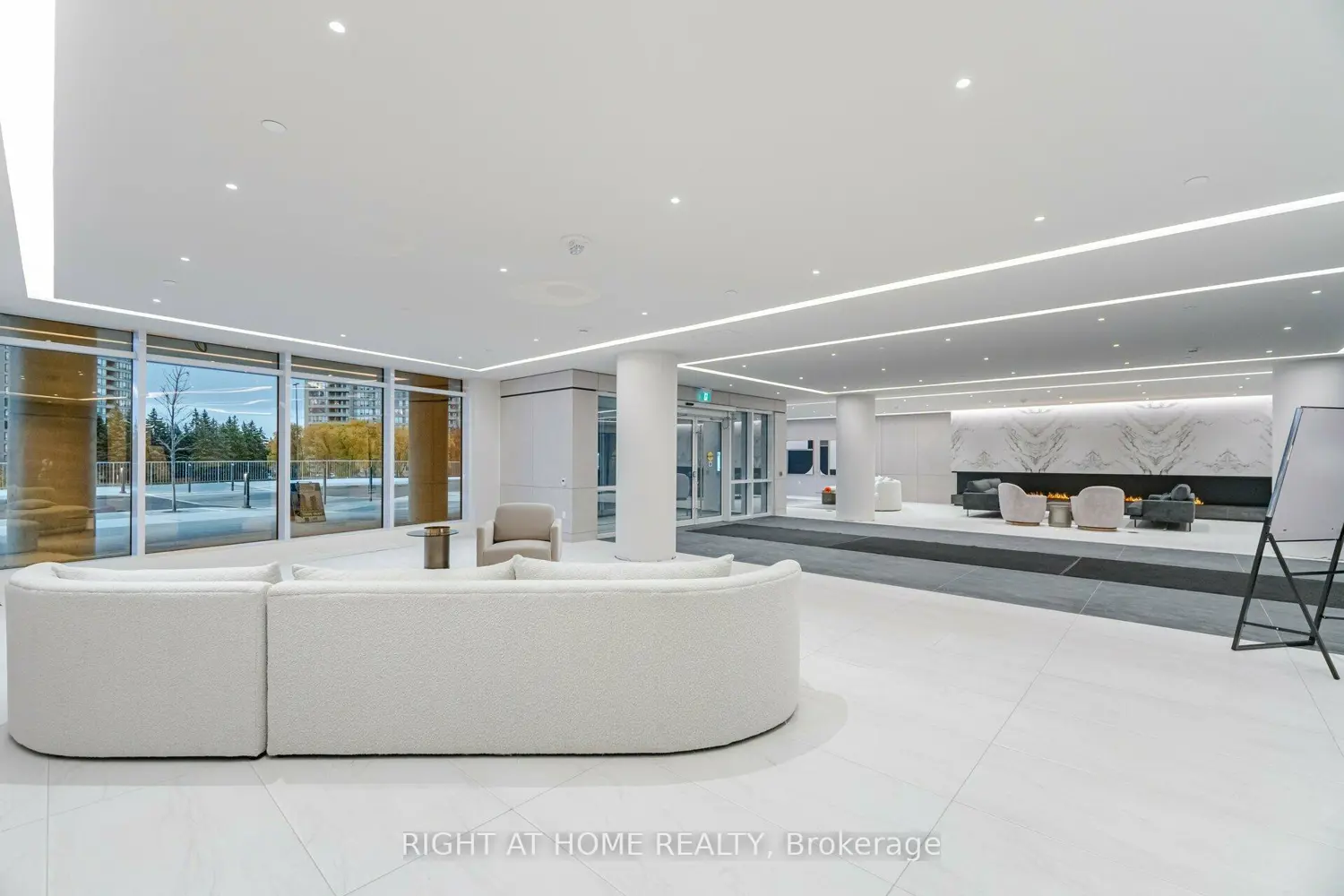 Additional image 3 of 50 Upper Mall Way B-226