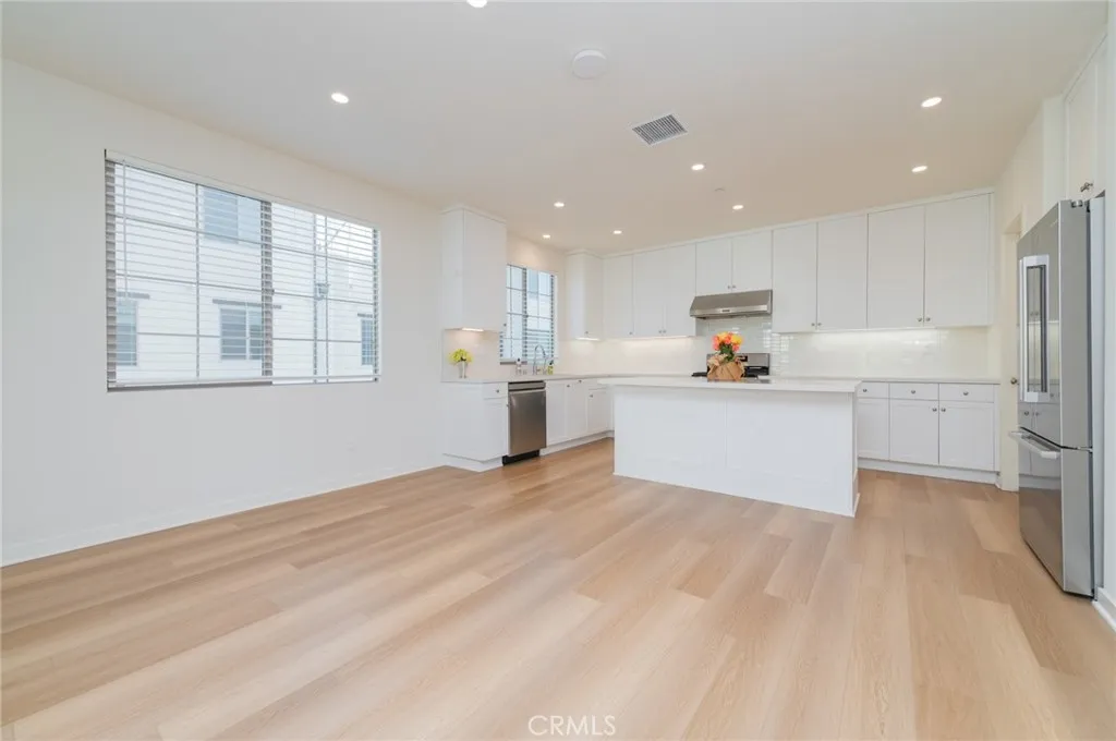 Additional image 9 of 723 Spring Garden Gdn, Irvine, CA 92618