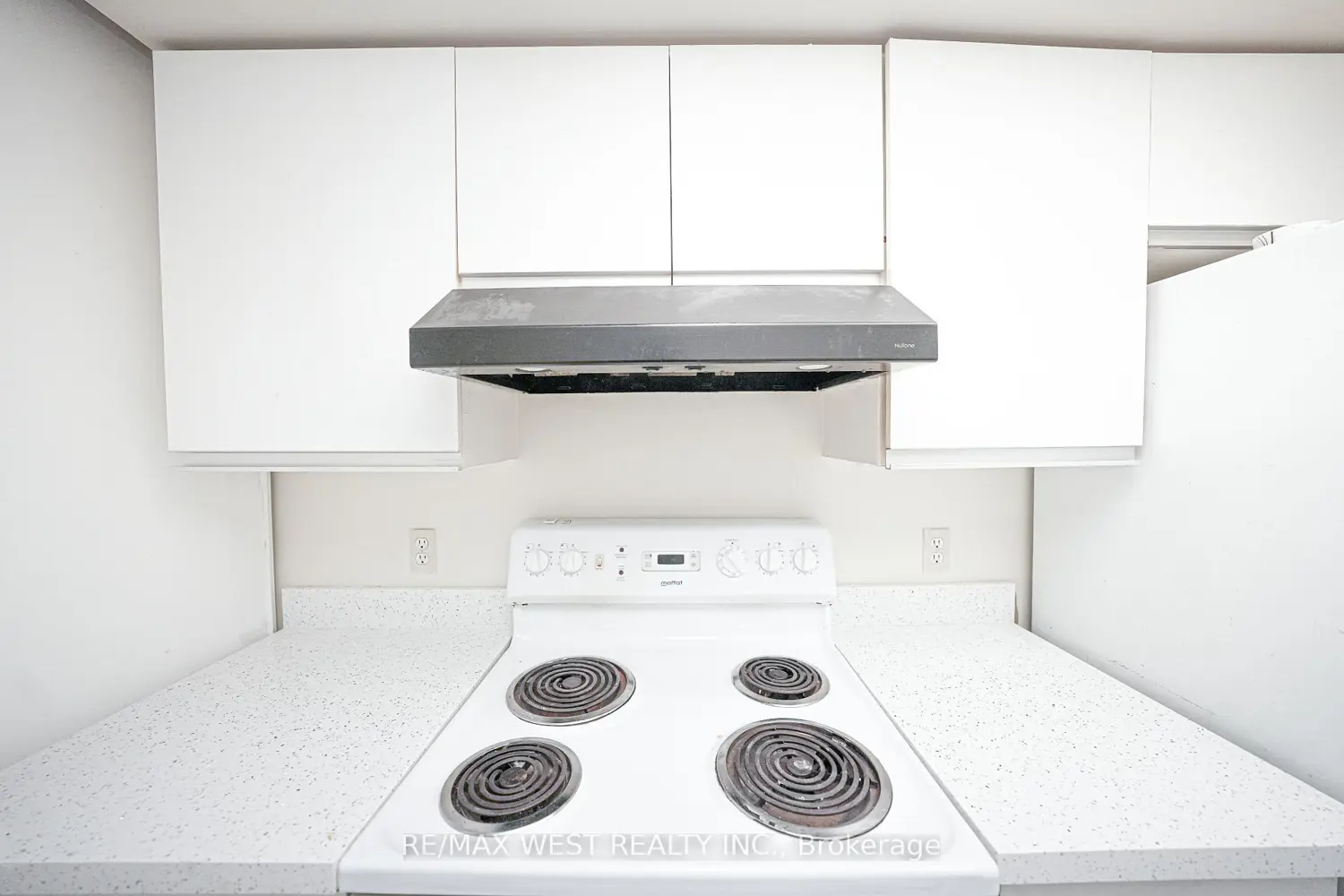 Additional image 15 of 1470 Midland Avenue 608