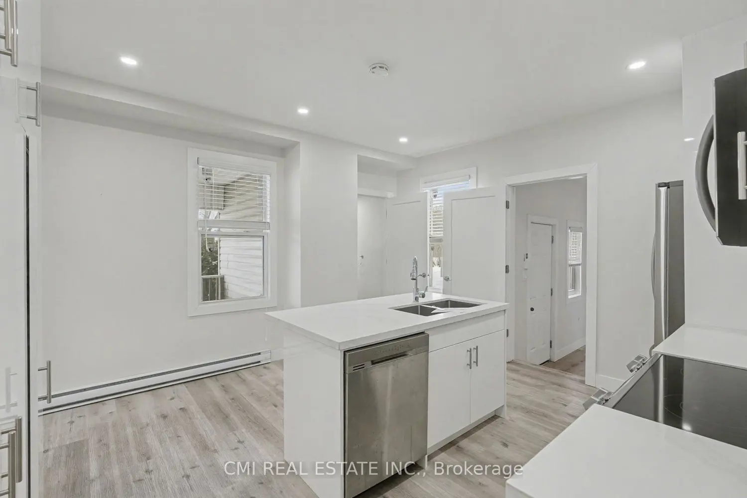 Additional image 4 of 2546 Wilson Street