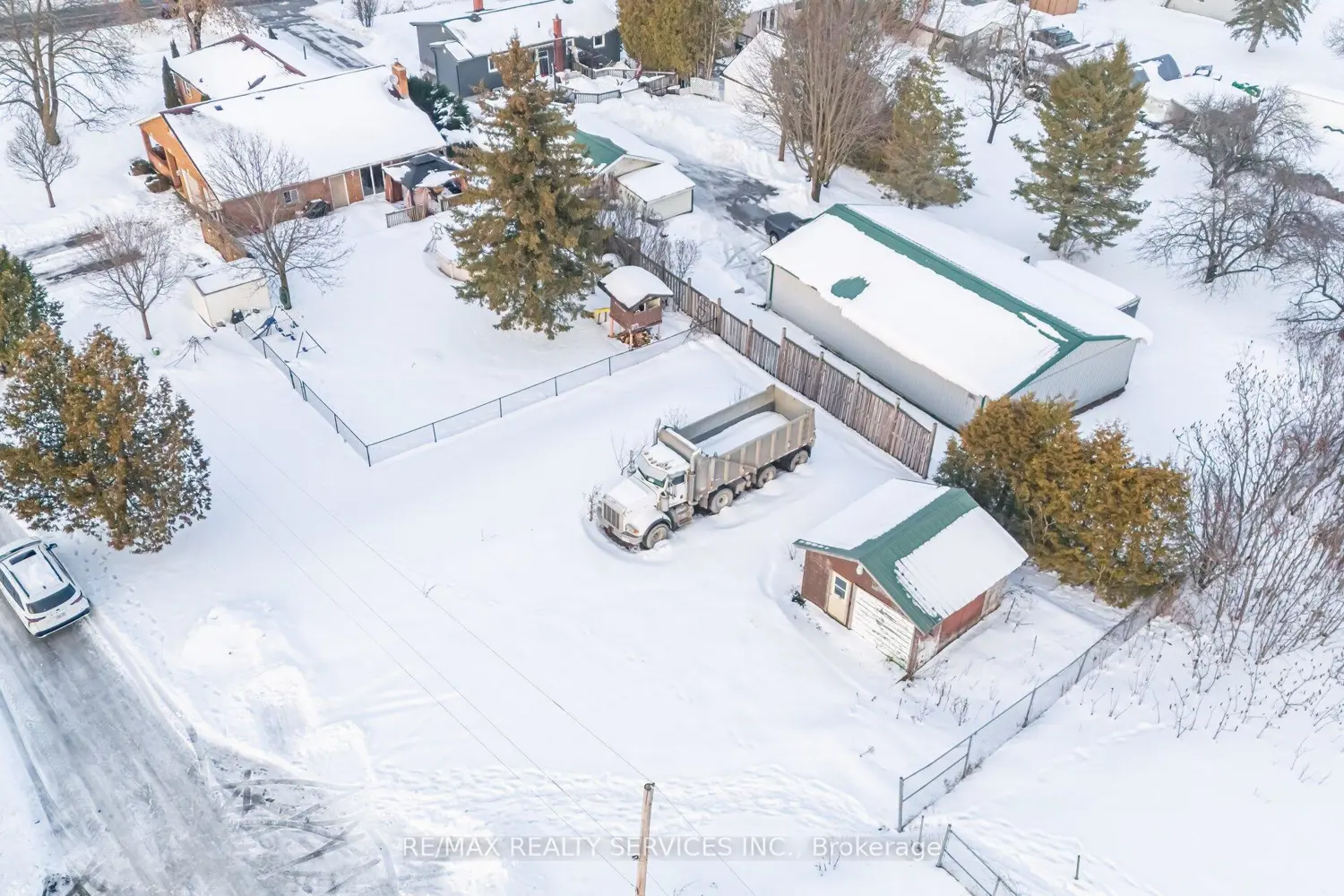 Additional image 18 of 1569 Killarney Beach Road