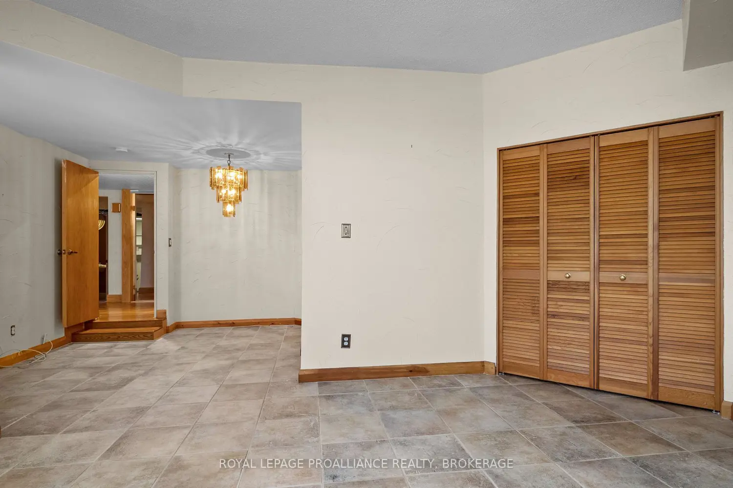 Additional image 17 of 185 Ontario Street 1602