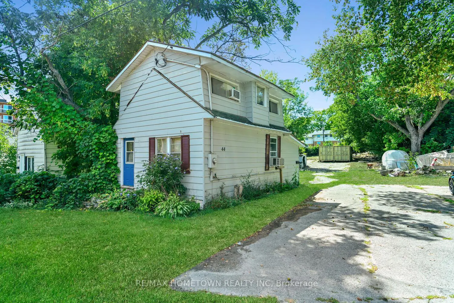44 Stewart Boulevard