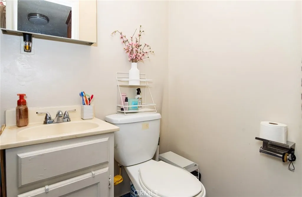 Additional image 30 of 2121 E Shauer St, Compton, CA 90222