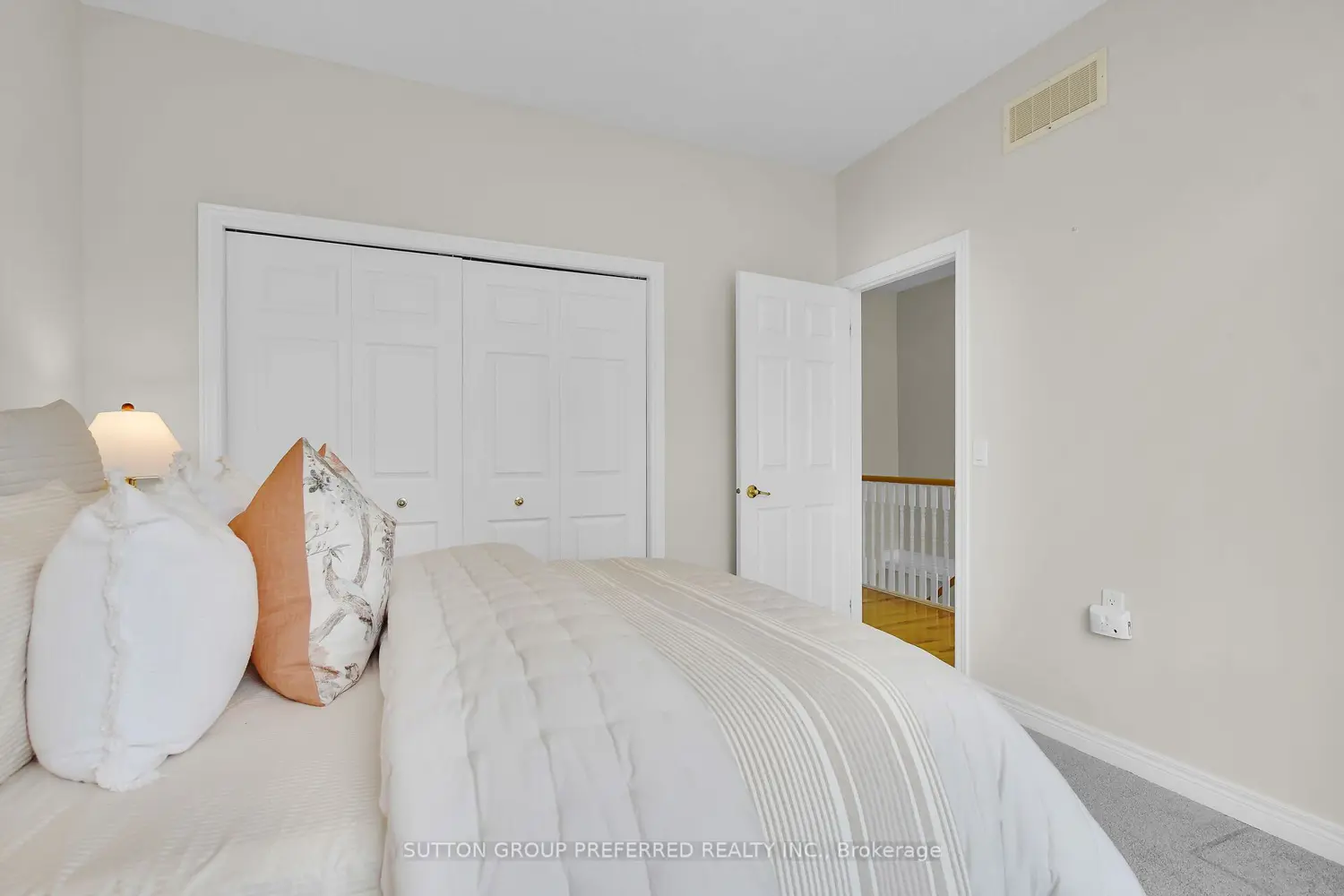 Additional image 14 of 800 Commissioners Road 12