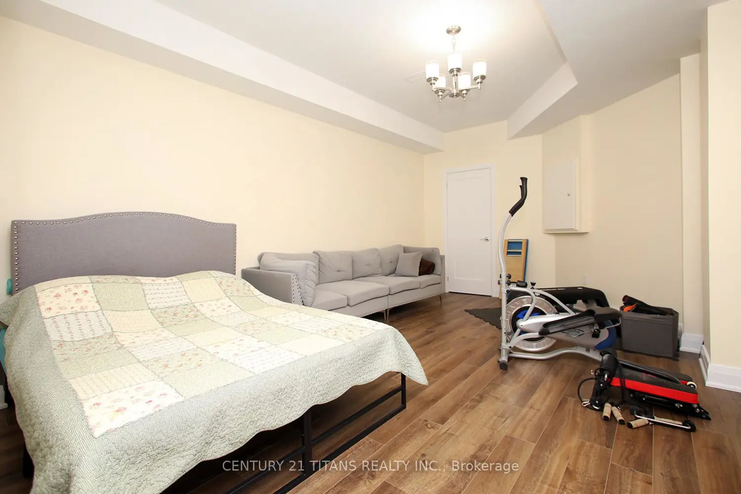 Additional image 19 of 18 Vern Robertson Gate