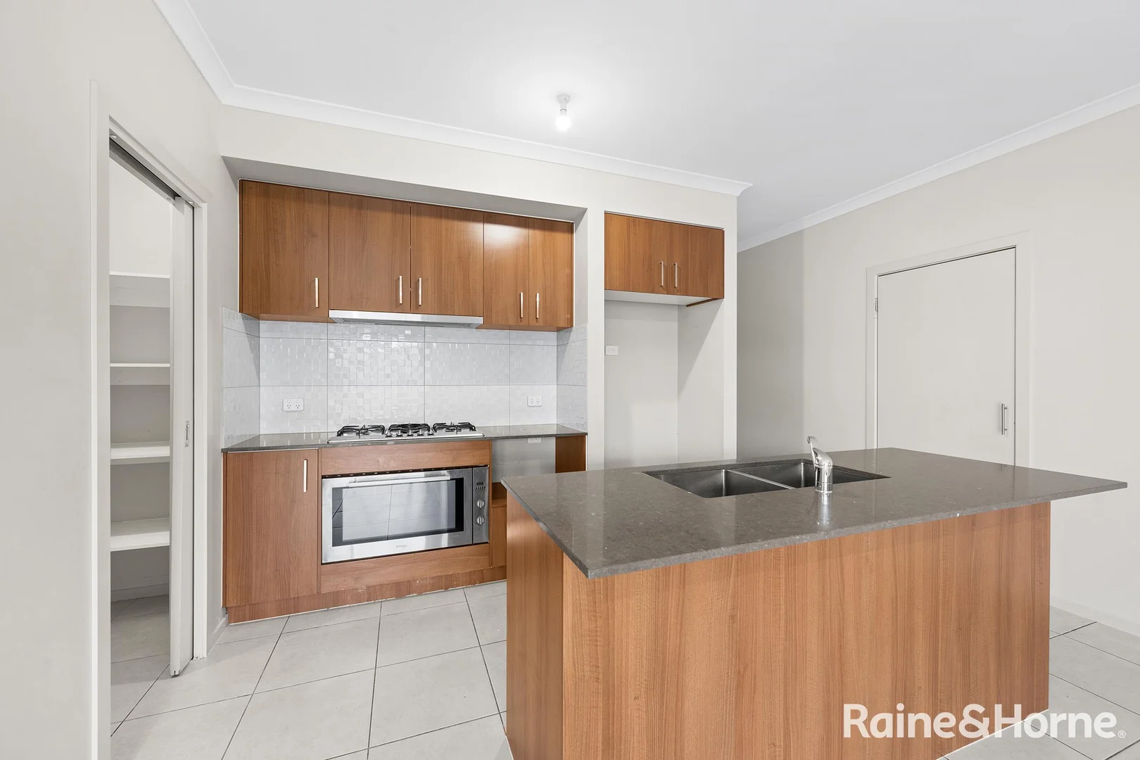 Additional image 7 of 5 Tower Street, Thornhill Park VIC 3335