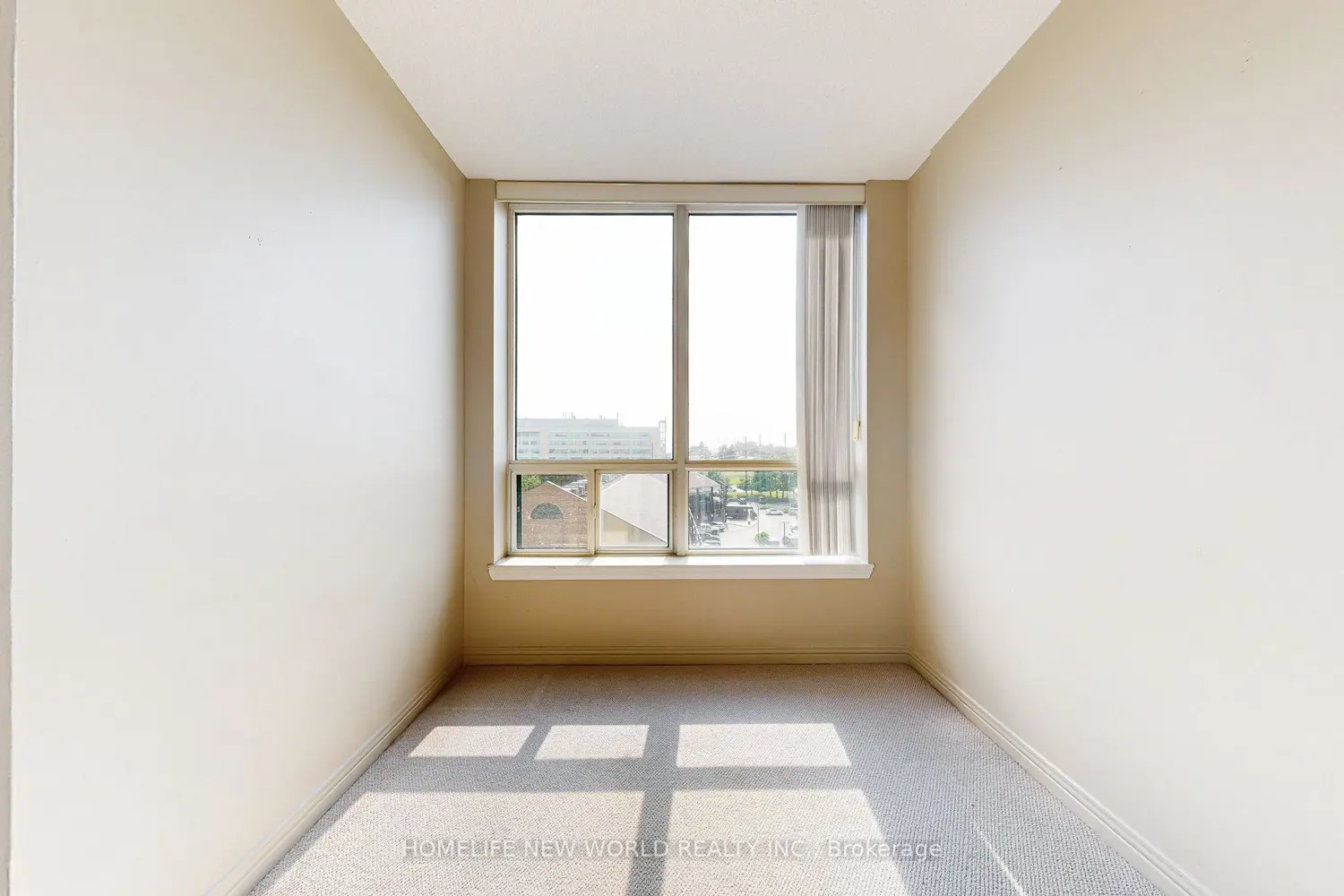 Additional image 19 of 711 Rossland Road 706