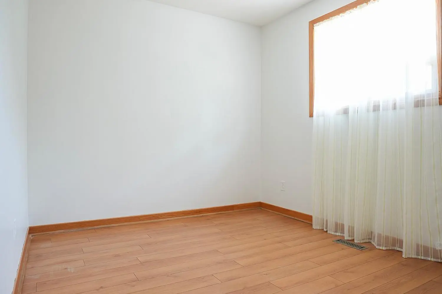 Additional image 7 of 67 Sutherland Avenue