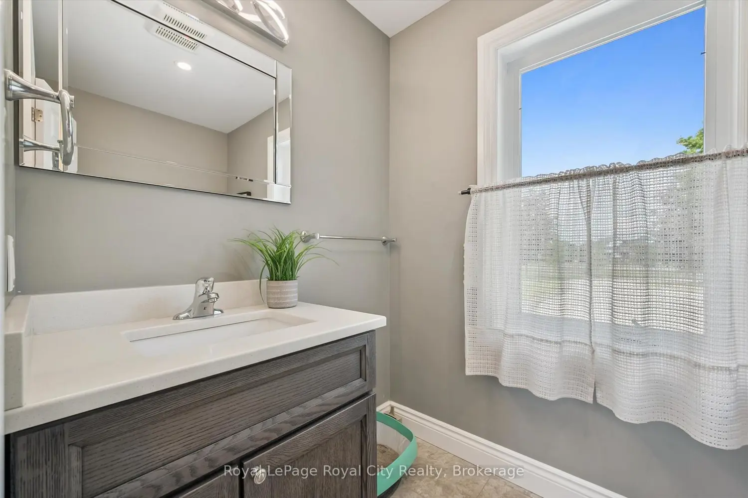 Additional image 9 of 100 Harris Crescent