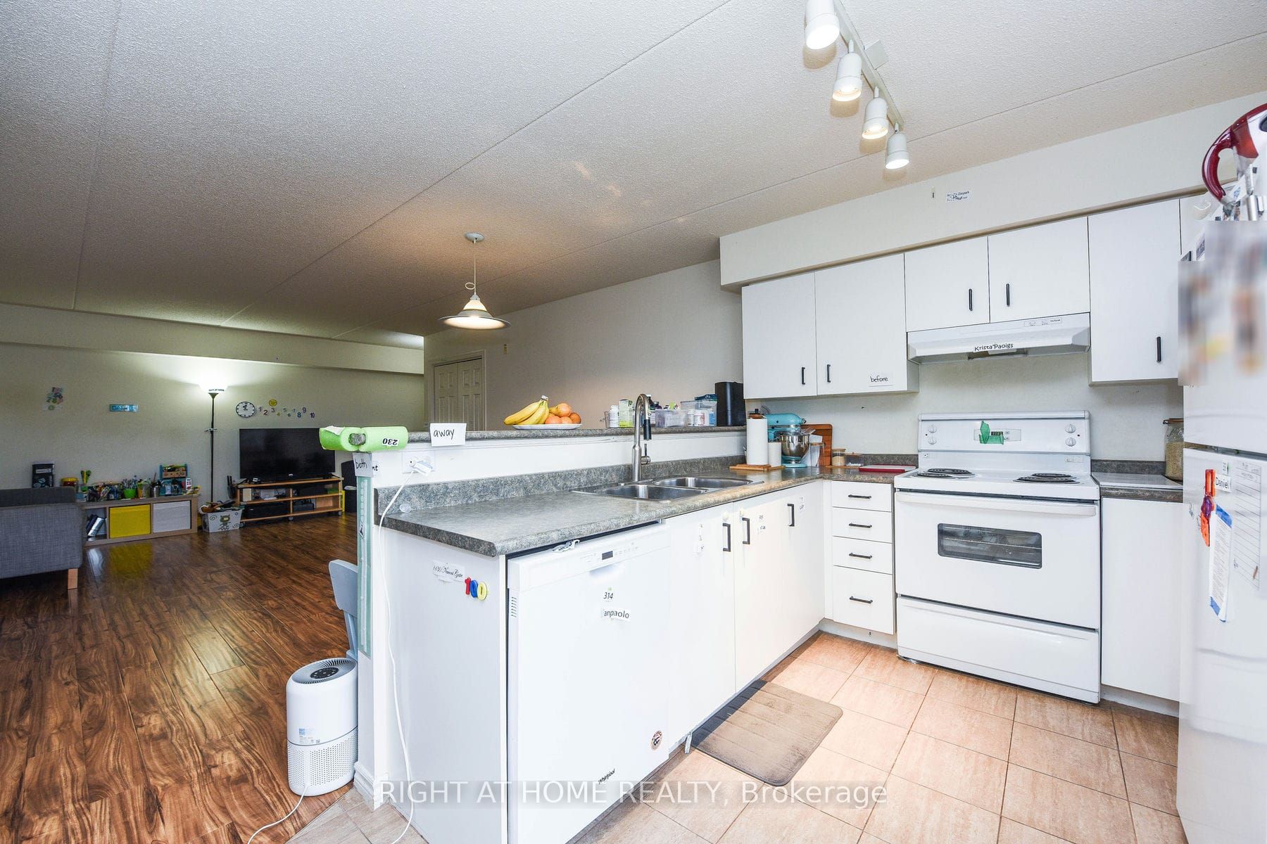 Additional image 5 of 301-1480 Bishops Gate, Oakville, ON, L6M 4N4