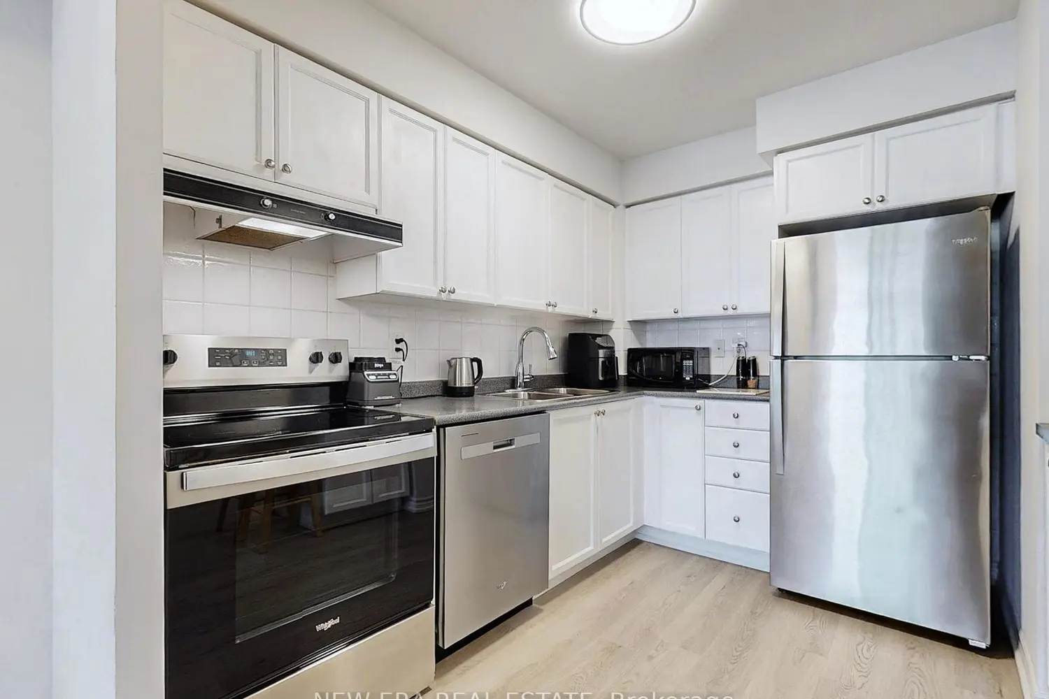 Additional image 6 of 3888 Duke Of York Boulevard 923