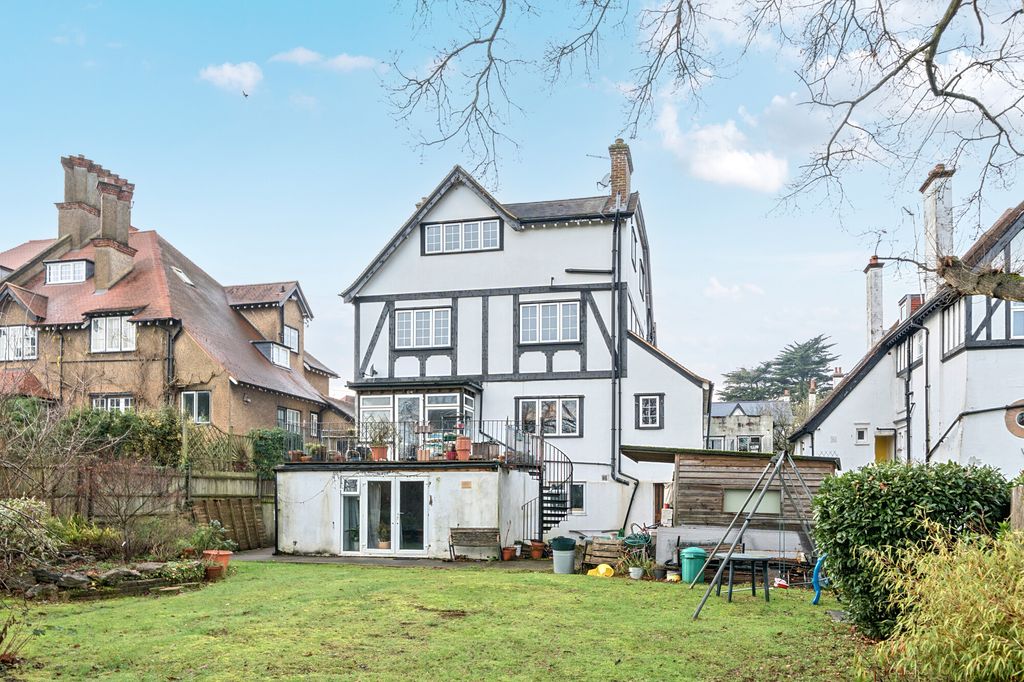 Additional image 5 of 8 bed detached house for saleLyonsdown Avenue, New Barnet EN5