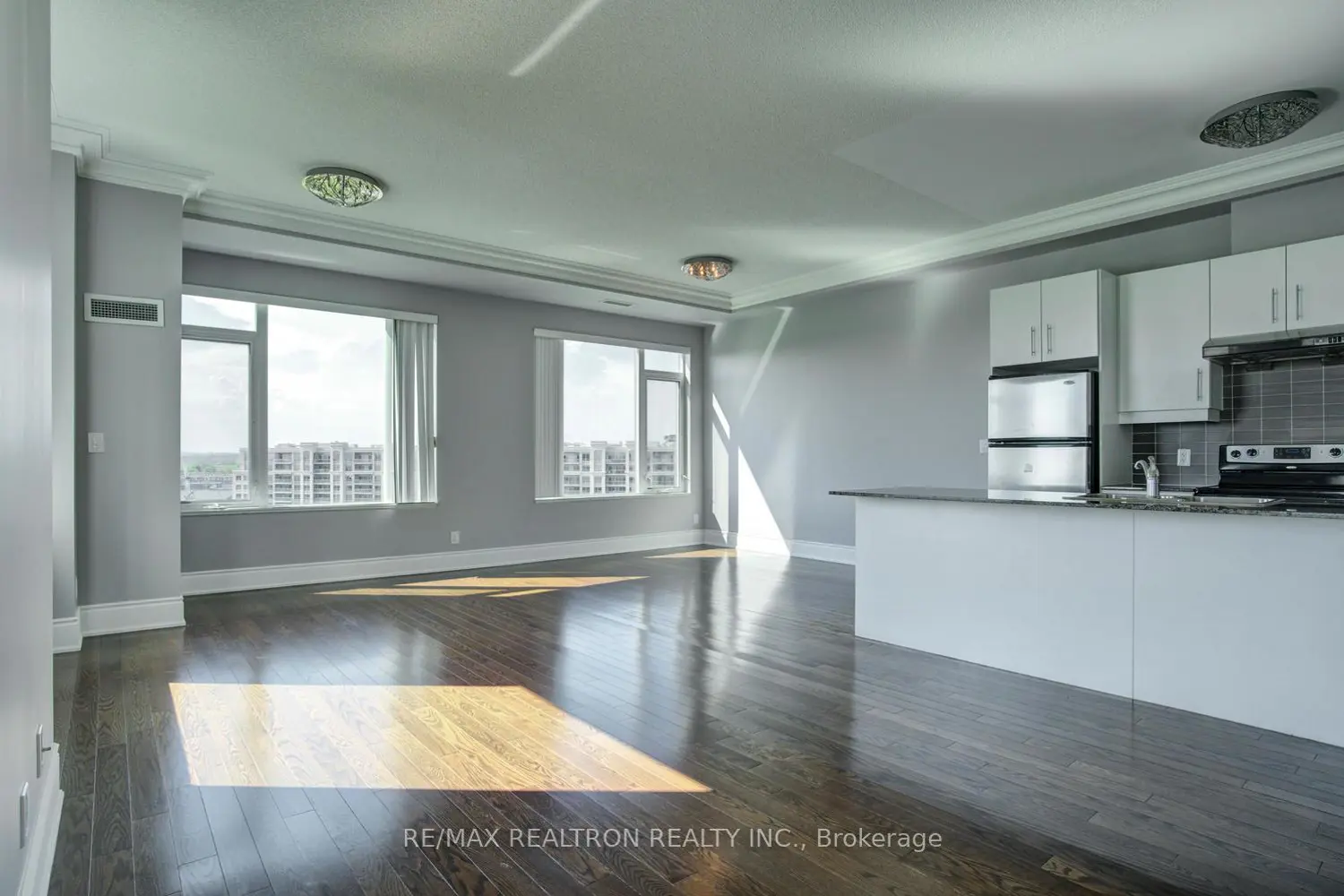 Additional image 7 of 253 South Park Road Ph#2