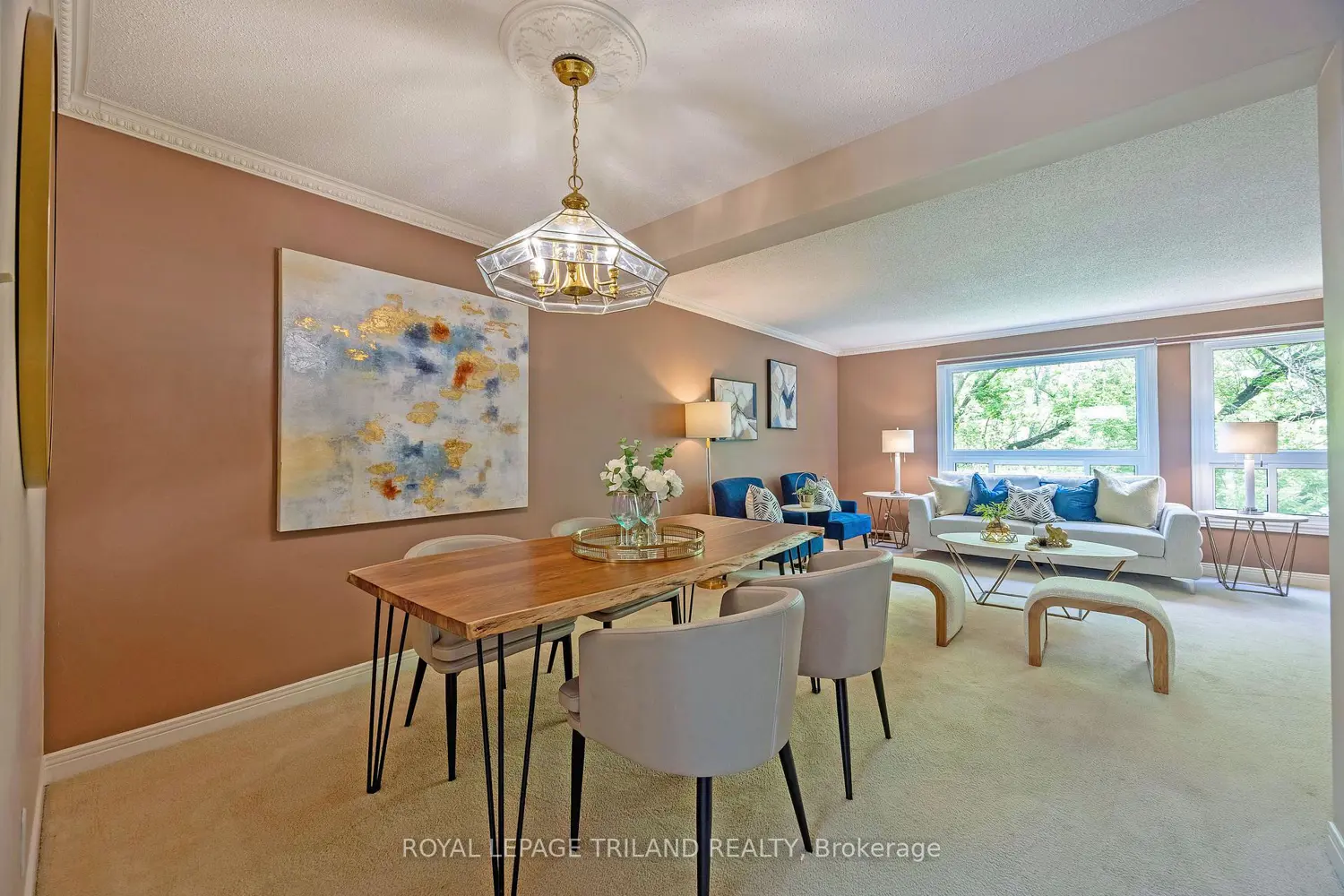 683 Windermere Road 23 photo 4