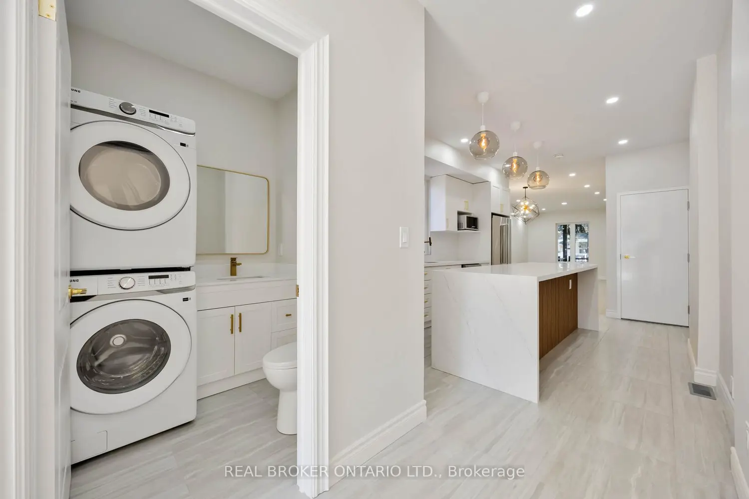 Additional image 8 of 806 Gladstone Avenue
