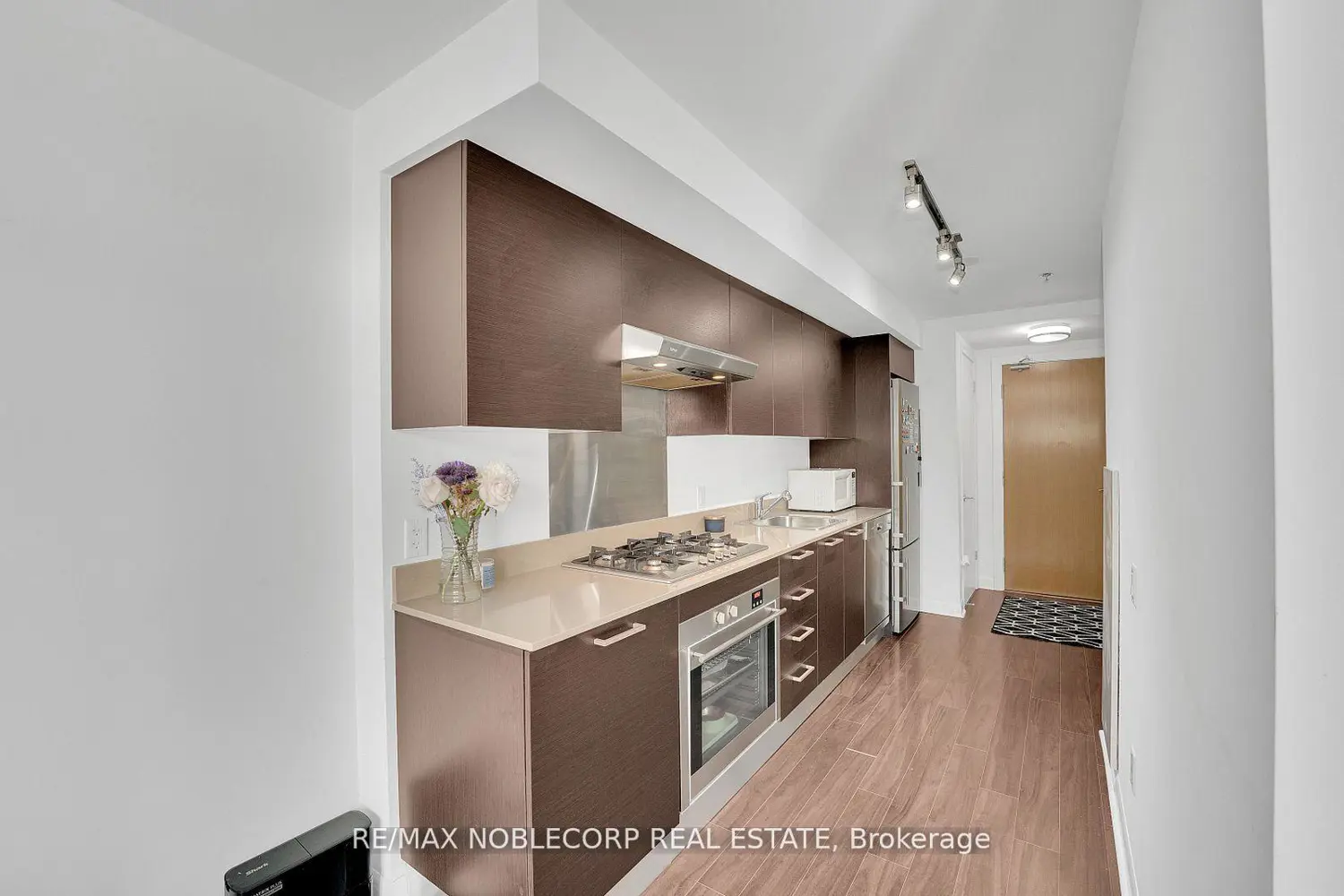Additional image 13 of 375 King Street 810
