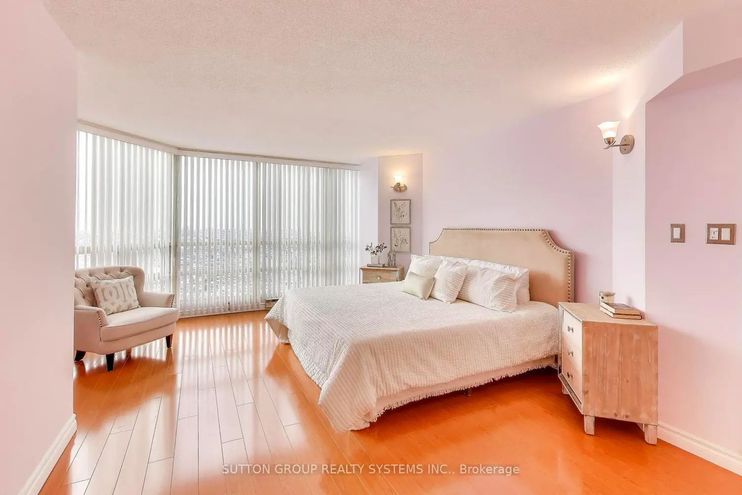 45 Kingsbridge Garden Circle 3307