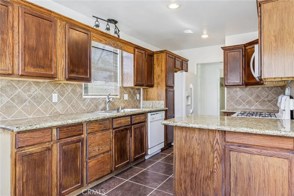 Additional image 12 of 274 W 12th St, Beaumont, CA 92223